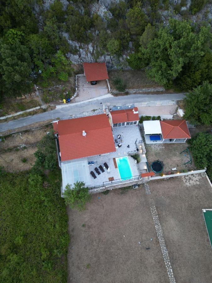 Villa Zrinka **** Svinisce Екстер'єр фото