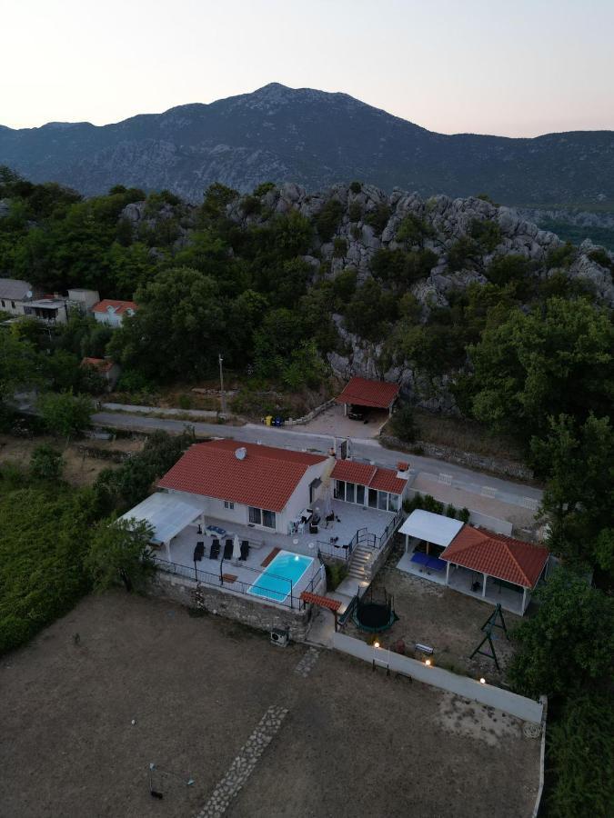 Villa Zrinka **** Svinisce Екстер'єр фото